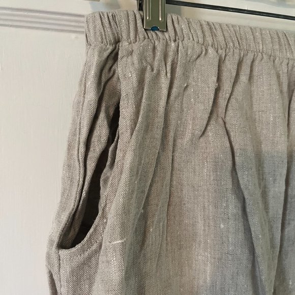 Dear Friends Blouse and Skirt Set in Khaki and White Size M - Picture 8 of 11